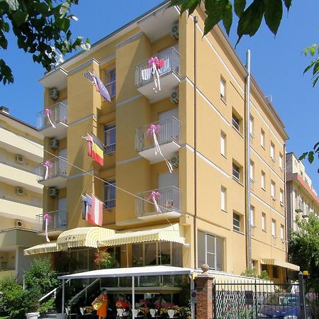 Hotel Giumer Ρίμινι Εξωτερικό φωτογραφία