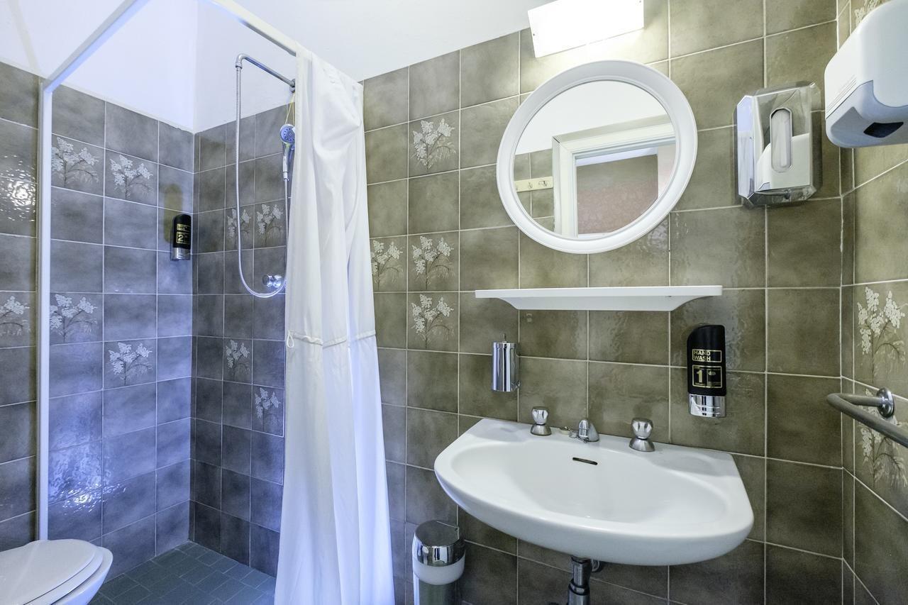 Hotel Giumer Ρίμινι Εξωτερικό φωτογραφία