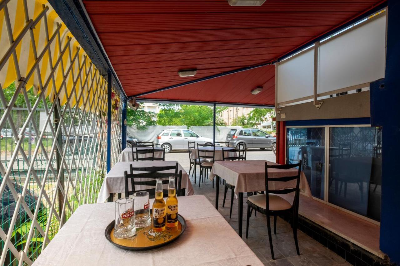 Hotel Giumer Ρίμινι Εξωτερικό φωτογραφία