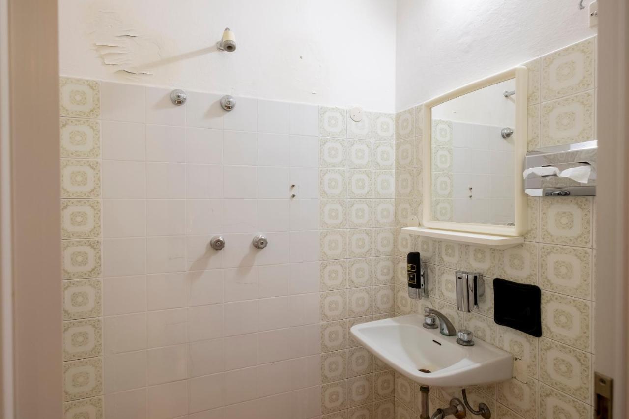 Hotel Giumer Ρίμινι Εξωτερικό φωτογραφία
